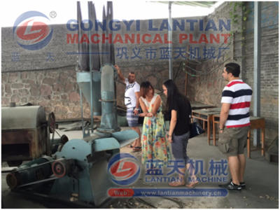 Charcoal grinding machine